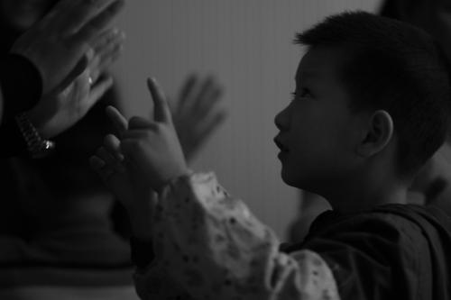 经颅磁刺激仪家用型_自闭症的主要症状是什么