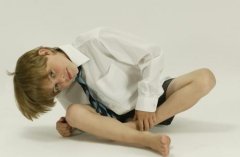 家长溺爱,孩子患上多动症大闹学校