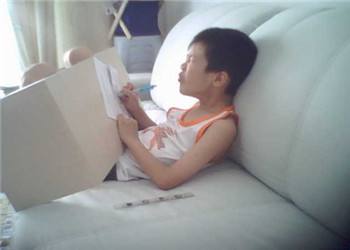 引发抽动症的常见因素是什么