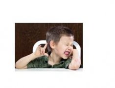 小孩腿老是抽动是怎么回事