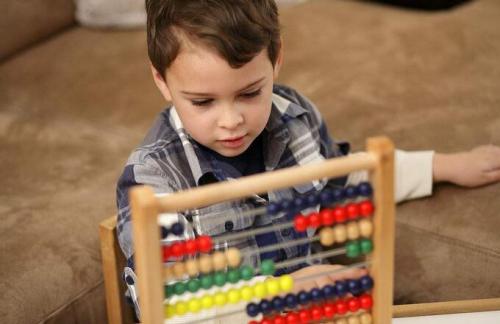 经颅磁刺激仪产品|孩子有多动症长大会好吗